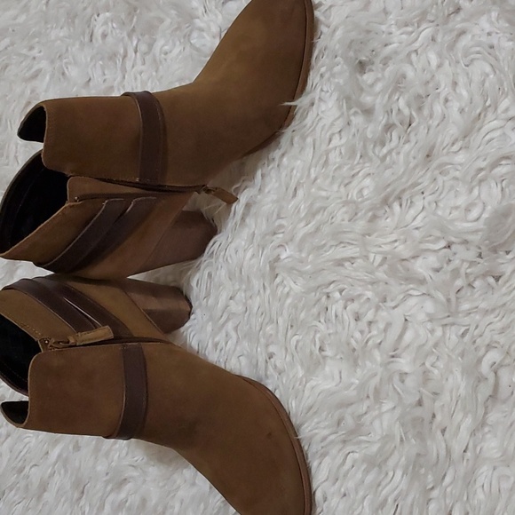 Brand new size 11 M ladies booties by Cole Haan Olive suede - Picture 3 of 7